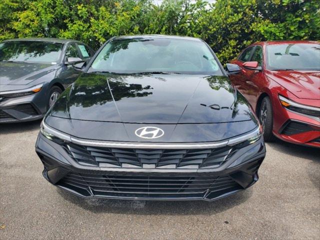 2025 Hyundai Elantra SE