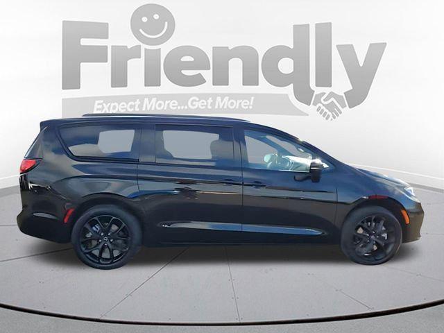2026 Chrysler Pacifica Limited AWD