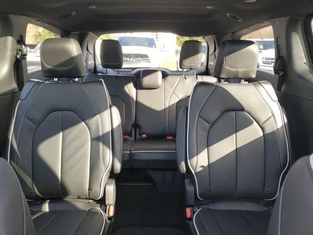 2026 Chrysler Pacifica Limited AWD