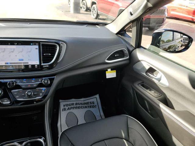 2026 Chrysler Pacifica Limited AWD
