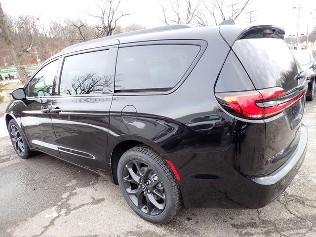 2026 Chrysler Pacifica PACIFICA SELECT AWD