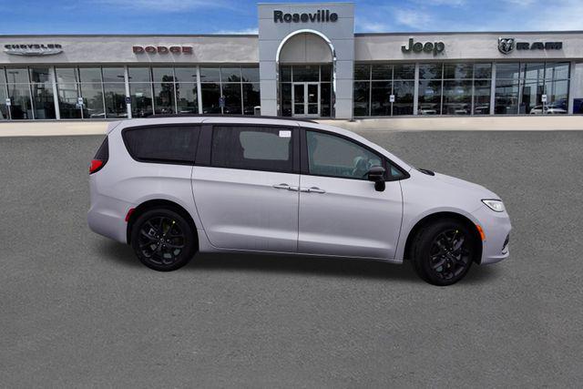 2026 Chrysler Pacifica PACIFICA LIMITED AWD