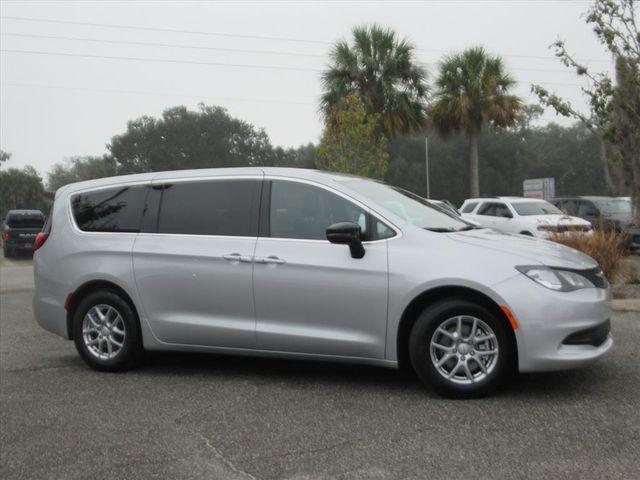2026 Chrysler Voyager VOYAGER LX