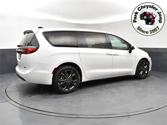 2026 Chrysler Pacifica PACIFICA SELECT AWD 2026 Chrysler Pacifica PACIFICA SELECT AWD