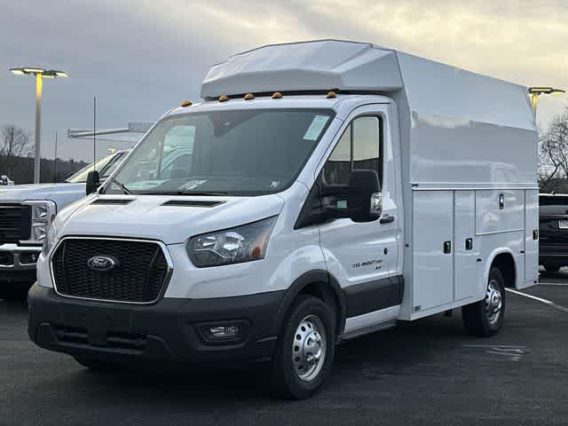 2025 Ford Transit Cutaway Unknown