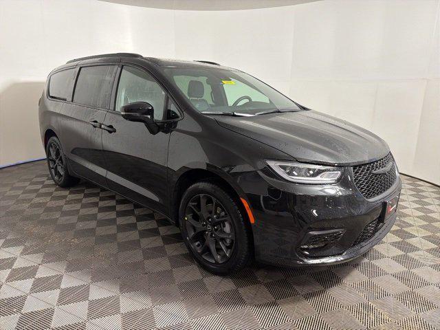 2026 Chrysler Pacifica PACIFICA LIMITED AWD