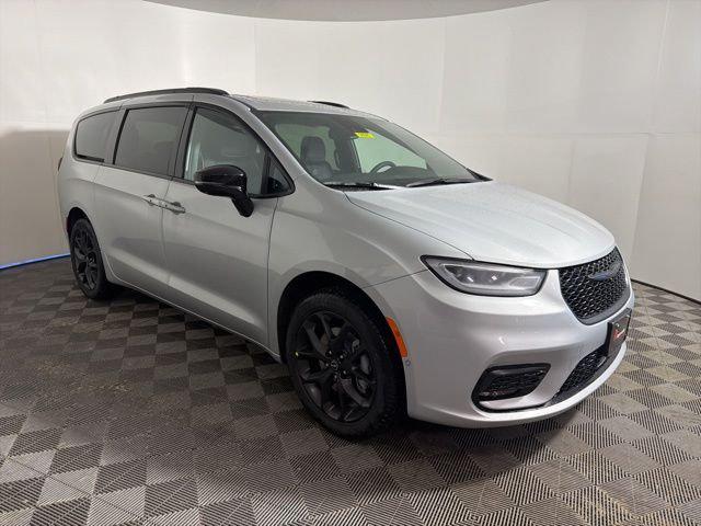 2026 Chrysler Pacifica PACIFICA LIMITED AWD