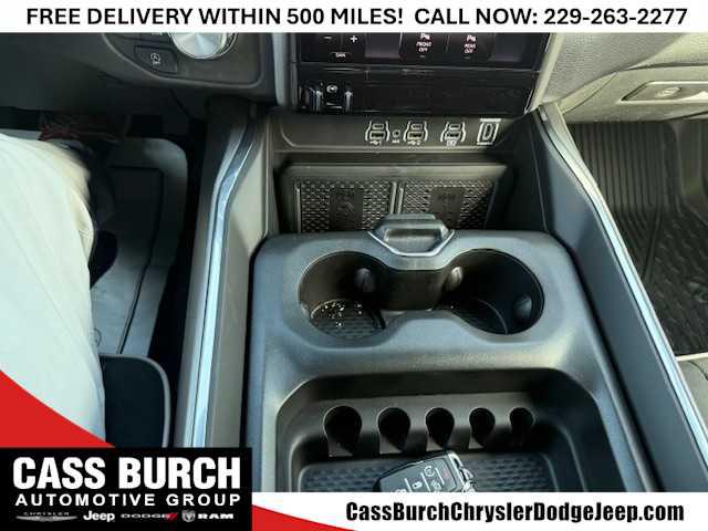 2026 Ram 1500 Laramie Crew Cab 4x4 5'7" Box
