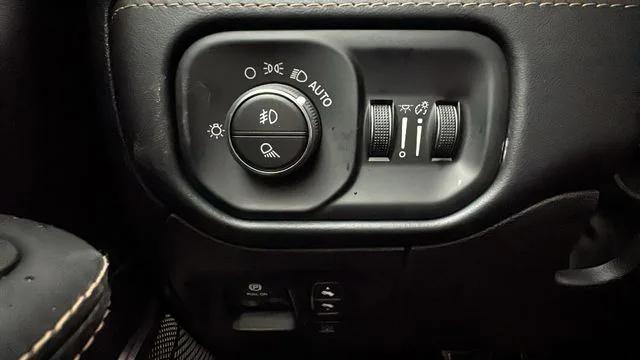 2026 Ram 1500 Tungsten Crew Cab 4x4 5'7" Box