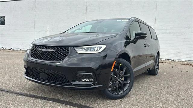 2026 Chrysler Pacifica PACIFICA LIMITED AWD