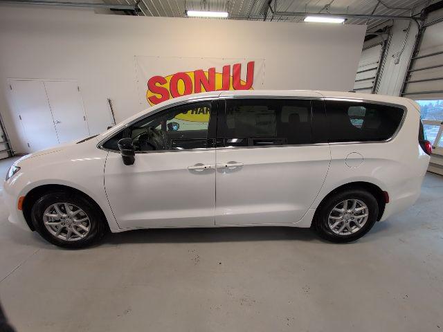 2026 Chrysler Voyager VOYAGER LX