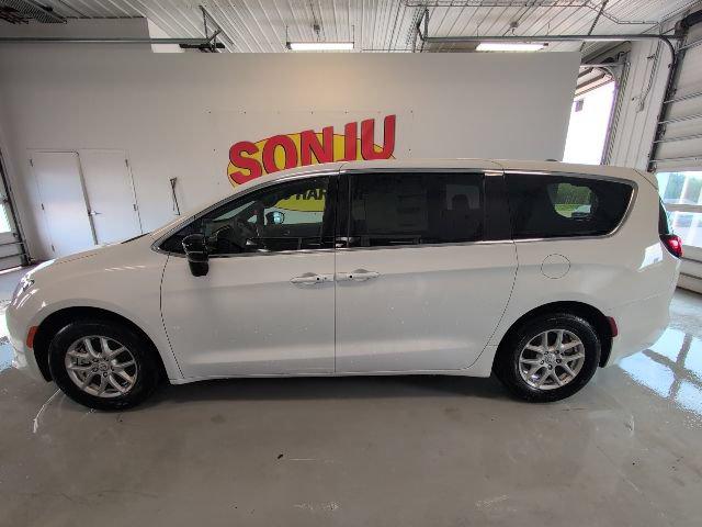 2026 Chrysler Voyager VOYAGER LX