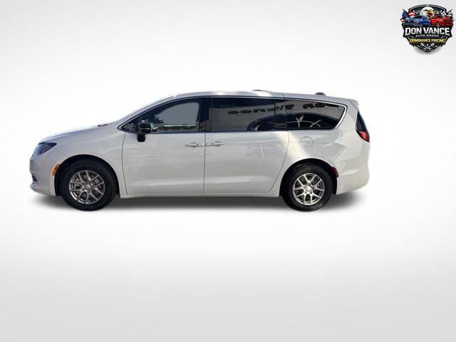 2026 Chrysler Voyager VOYAGER LX