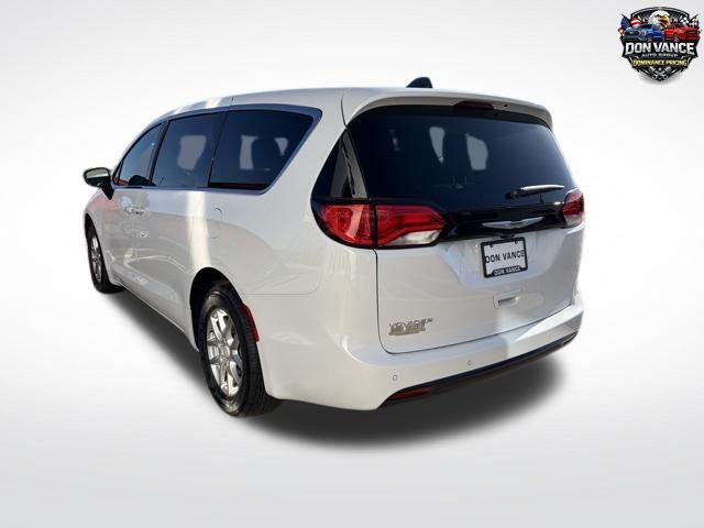 2026 Chrysler Voyager VOYAGER LX