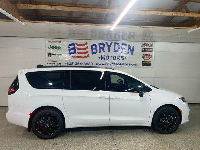 2026 Chrysler Pacifica PACIFICA LIMITED AWD