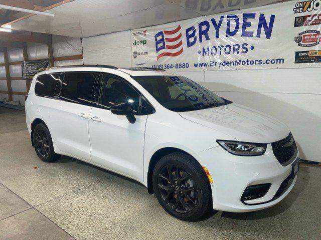 2026 Chrysler Pacifica PACIFICA LIMITED AWD