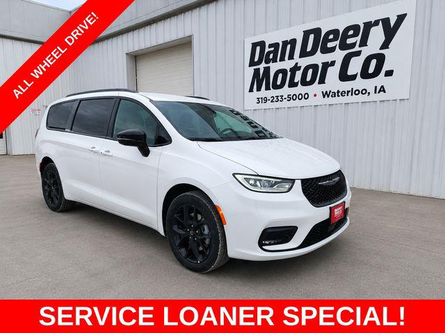 2026 Chrysler Pacifica PACIFICA SELECT AWD