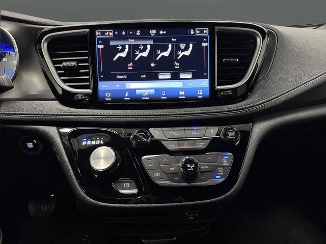 2026 Chrysler Pacifica Select AWD