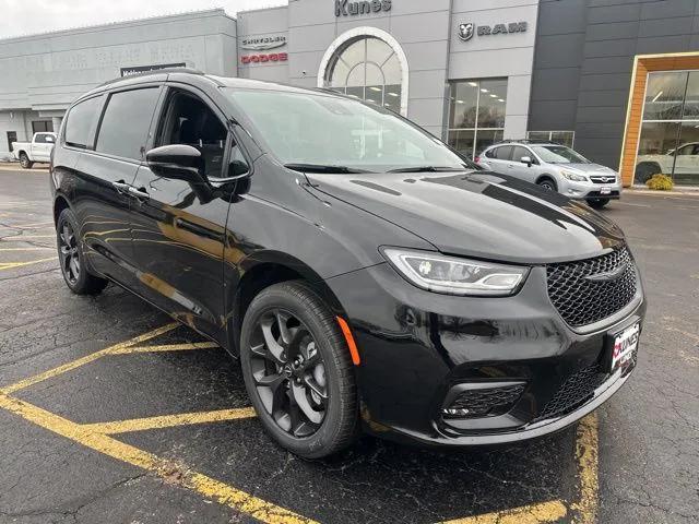 2026 Chrysler Pacifica PACIFICA LIMITED AWD