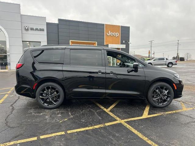 2026 Chrysler Pacifica PACIFICA LIMITED AWD