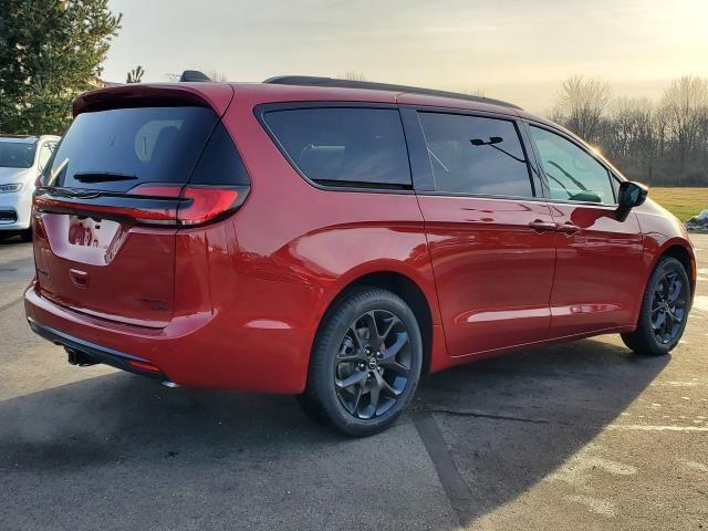 2026 Chrysler Pacifica PACIFICA LIMITED AWD