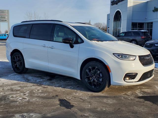 2026 Chrysler Pacifica PACIFICA LIMITED AWD