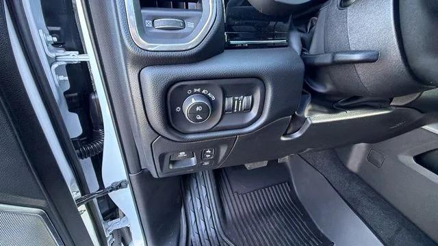 2026 Ram 1500 Laramie Crew Cab 4x4 5'7" Box