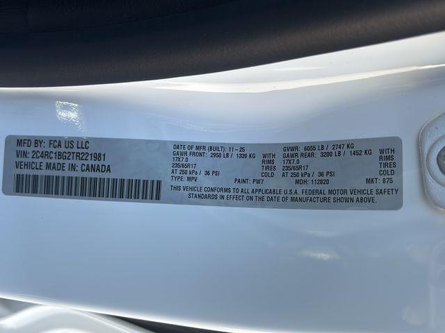 2026 Chrysler Pacifica Select
