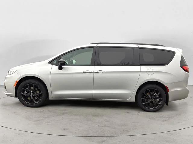 2026 Chrysler Pacifica Limited AWD