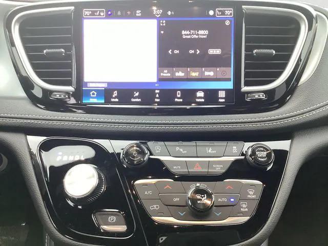 2026 Chrysler Pacifica Limited AWD