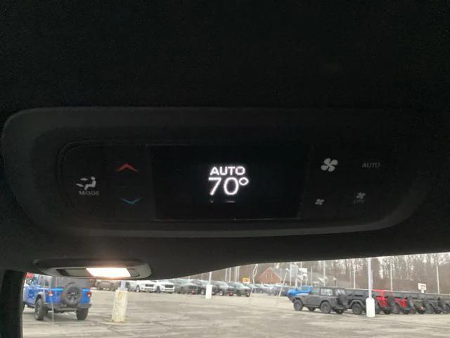 2026 Chrysler Pacifica Limited AWD