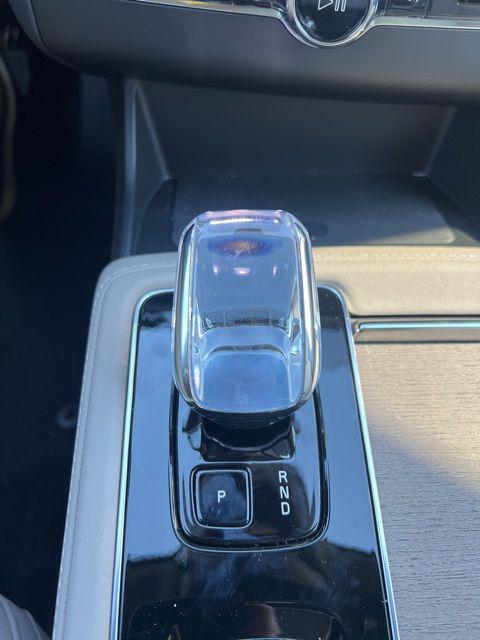 2026 Volvo XC90 Plus, B6 AWD Gas (mild hybrid), Gasoline, Bright, 7 Seats