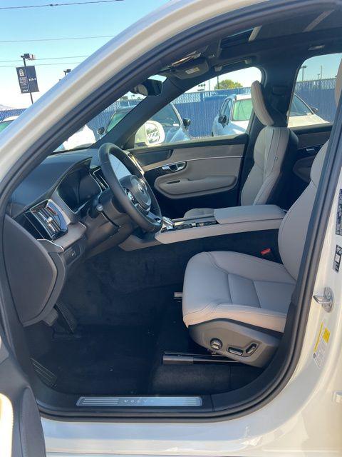 2026 Volvo XC90 Plus, B6 AWD Gas (mild hybrid), Gasoline, Bright, 7 Seats