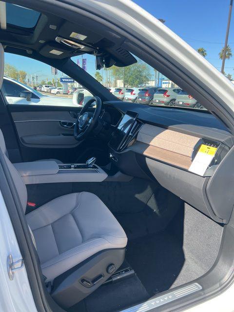 2026 Volvo XC90 Plus, B6 AWD Gas (mild hybrid), Gasoline, Bright, 7 Seats