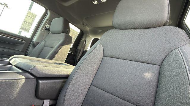 2026 Chevrolet Silverado 1500 4WD Double Cab Standard Bed LT with 2FT