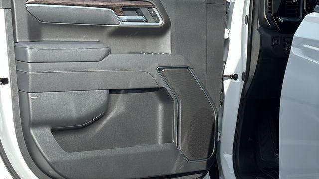 2026 Chevrolet Silverado 1500 4WD Double Cab Standard Bed LT with 2FT