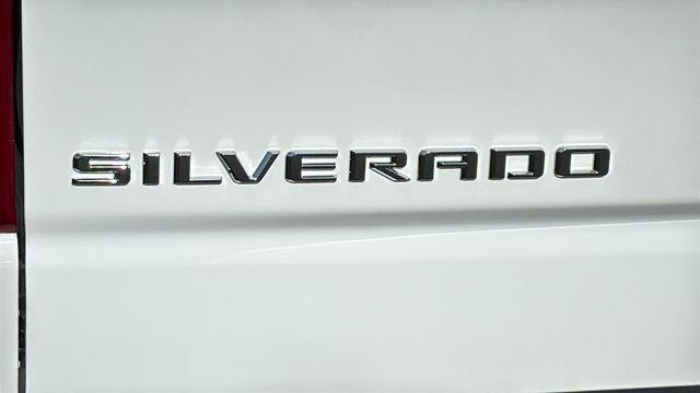 2026 Chevrolet Silverado 1500 4WD Double Cab Standard Bed LT with 2FT