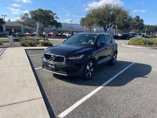 2020 Volvo XC40 T5 Momentum 2020 Volvo XC40 T5 Momentum