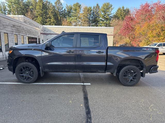 2022 Chevrolet Silverado 1500 4WD Crew Cab Short Bed Custom