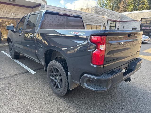 2022 Chevrolet Silverado 1500 4WD Crew Cab Short Bed Custom