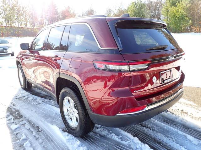 2023 Jeep Grand Cherokee Laredo 4x4 2023 Jeep Grand Cherokee Laredo 4x4