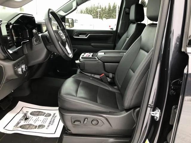 2025 GMC Sierra 1500 4WD Crew Cab Short Box SLT
