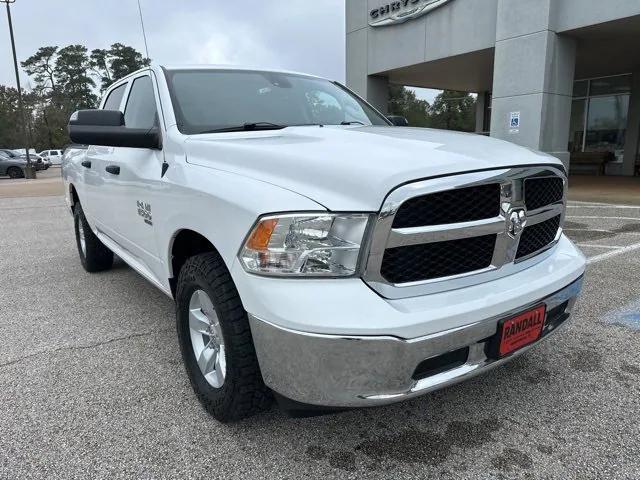 2023 RAM 1500 Classic SLT Crew Cab 4x4 57 Box 2023 RAM 1500 Classic SLT Crew Cab 4x4 57 Box