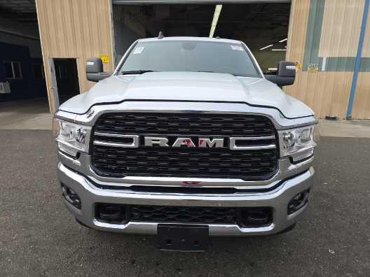 2024 RAM 2500 Big Horn Crew Cab 4x4 64 Box 2024 RAM 2500 Big Horn Crew Cab 4x4 64 Box