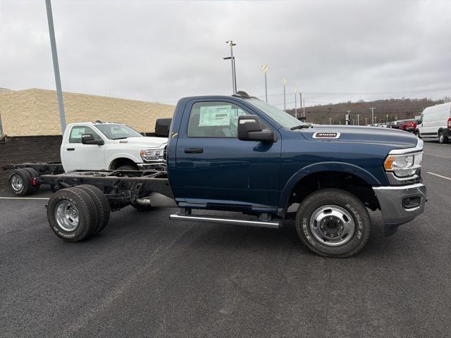 2024 RAM Ram 3500 Chassis Cab RAM 3500 TRADESMAN CHASSIS REGULAR CAB 4X4 60 CA