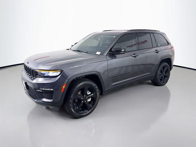 2023 Jeep Grand Cherokee Limited 4x4 2023 Jeep Grand Cherokee Limited 4x4