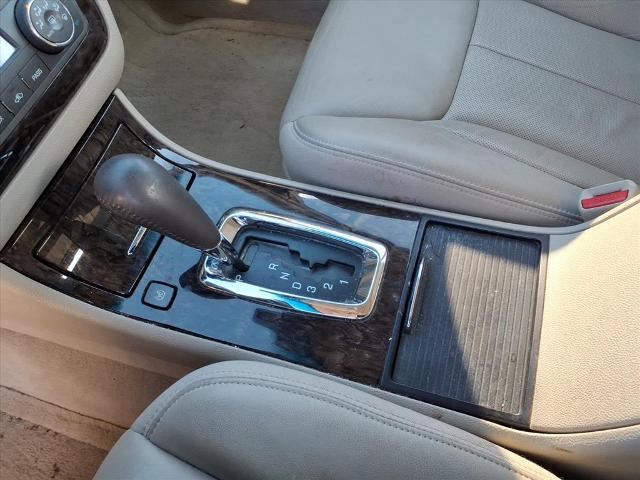 2010 Cadillac DTS Luxury Collection