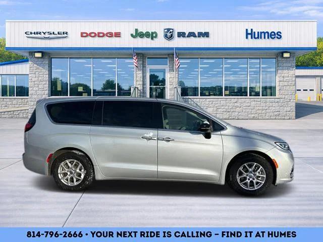2024 Chrysler Pacifica Touring L 2024 Chrysler Pacifica Touring L