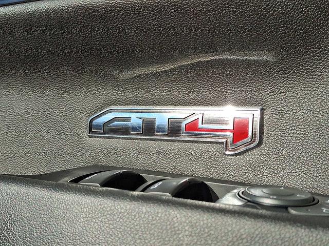 2023 GMC Sierra 1500 4WD Crew Cab Short Box AT4
