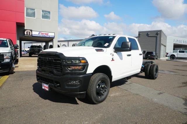 2026 RAM Ram 3500 Chassis Cab RAM 3500 TRADESMAN CREW CAB CHASSIS 4X4 60 CA 2026 RAM Ram 3500 Chassis Cab RAM 3500 TRADESMAN CREW CAB CHASSIS 4X4 60 CA